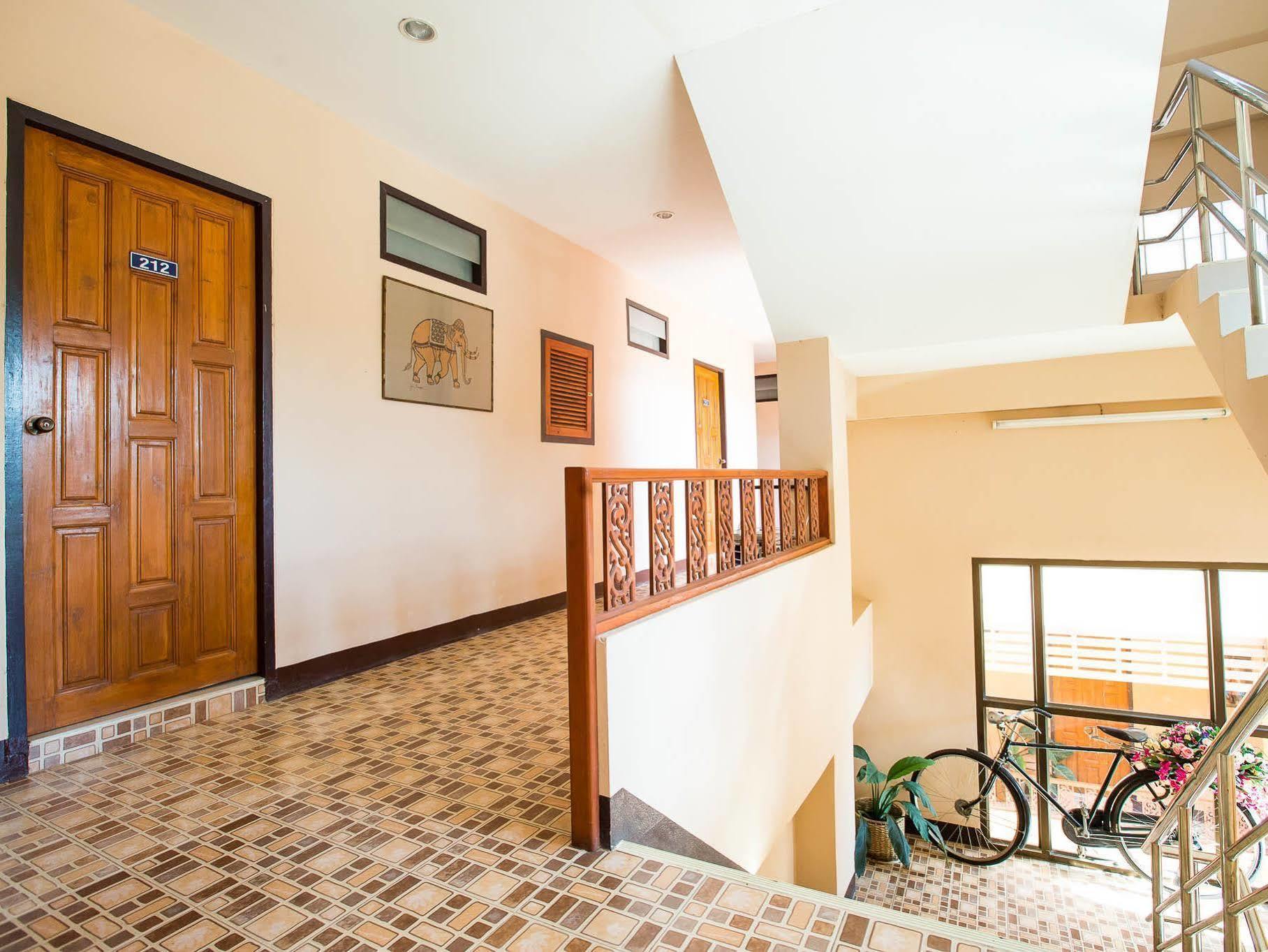 Banlanna Hotel Lampang Exterior foto